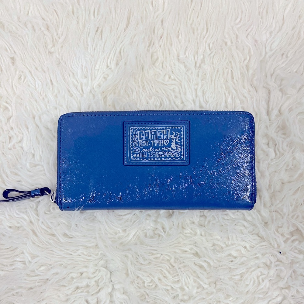 Coach Wallet - Picture 1 of 9